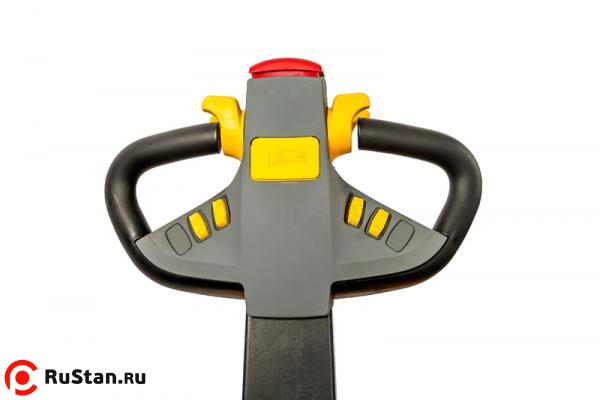 Штабелер электрический самоходный с платформой TOR 2,0т 6,2м ES20T4 фото №3 Штабелер электрический самоходный с платформой TOR 2,0т 6,2м ES20T4 фото №3