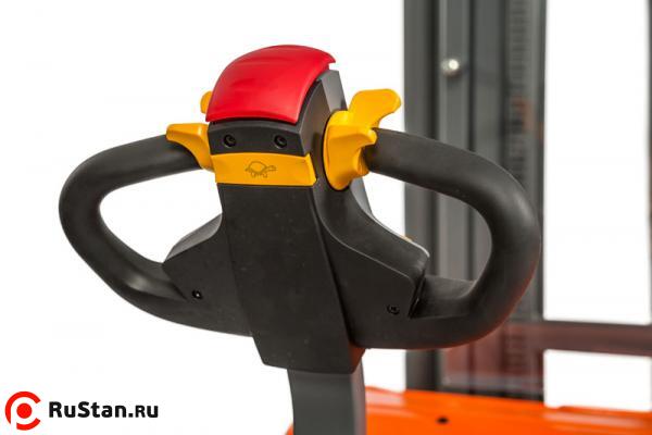 Штабелер электрический самоходный TOR 1.5т 3.5м CDDR15-II фото №3 Штабелер электрический самоходный TOR 1.5т 3.5м CDDR15-II фото №3