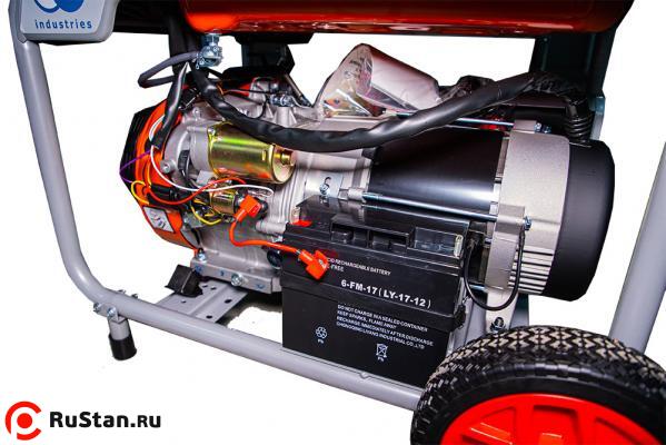 Генератор бензиновый 6,0 кВт 220В/380В с электростартером TOR KM8000HE фото №3 Генератор бензиновый 6,0 кВт 220В/380В с электростартером TOR KM8000HE фото №3