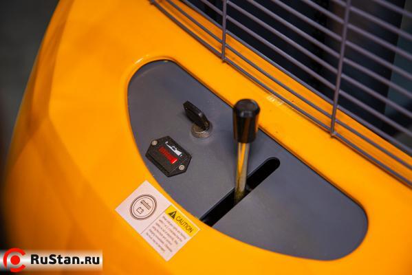 Штабелер гидравлический с электроподъемом 1,5 т 3,0 м XILIN CDD15B-E с раздвижными вилами фото №8 Штабелер гидравлический с электроподъемом 1,5 т 3,0 м XILIN CDD15B-E с раздвижными вилами фото №8
