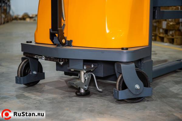 Штабелер гидравлический с электроподъемом 1,5 т 3,0 м XILIN CDD15B-E с раздвижными вилами фото №9 Штабелер гидравлический с электроподъемом 1,5 т 3,0 м XILIN CDD15B-E с раздвижными вилами фото №9
