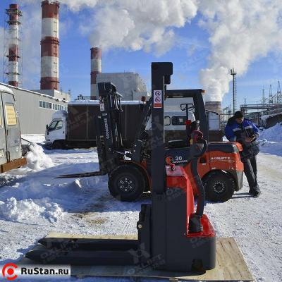 Самоходный Штабелер AX-3010 OXLIFT 3 м 1000 кг Li-Ion фото №5 Самоходный Штабелер AX-3010 OXLIFT 3 м 1000 кг Li-Ion фото №5