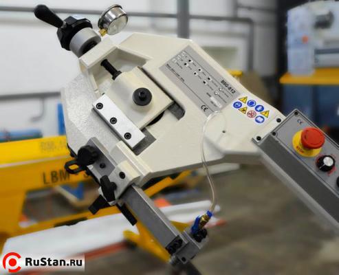 Рама и основание станка изготовлены из высокопрочного чугуна, что является залогом долгой службы, а также гарантирует высокую жесткость конструкции. фото №8 Рама и основание станка изготовлены из высокопрочного чугуна, что является залогом долгой службы, а также гарантирует высокую жесткость конструкции. фото №8