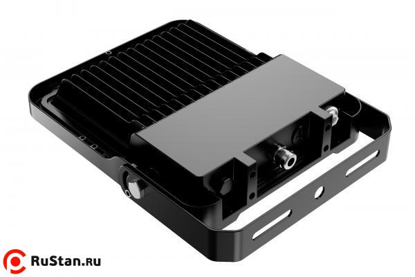 Вид сзади - Прожектор промышленный светодиодный LED FL-200W фото №4 LED FL-240W фото №4