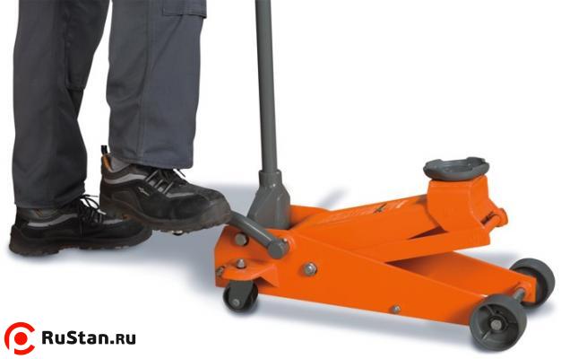 Функция БЫСТРЫЙ СТАРТ. Подъем до упорных точек автомобиля после однократного нажатия педали фото №2 Функция БЫСТРЫЙ СТАРТ фото №2