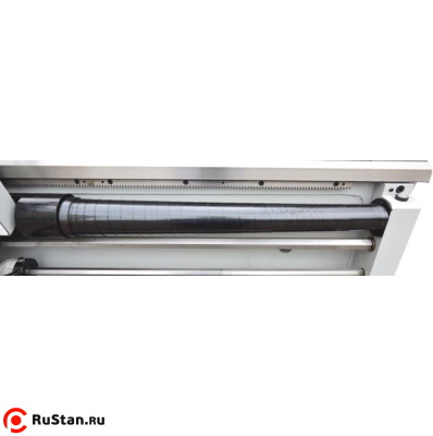 На ходовой винт смонтирован защитный кожух для защиты от стружки. фото №9 METAL MASTER Z46100 фото №9